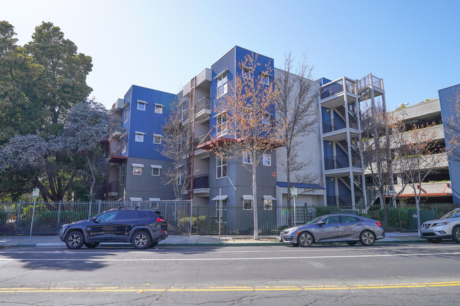 Photo - Beautifully Updated 1 Bedroom Emeryville Condo!