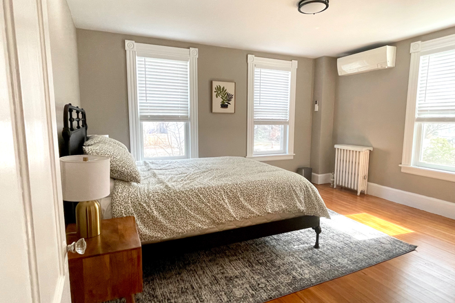 Bedroom 1 - Sweet 2BR apartment near downtown Noho