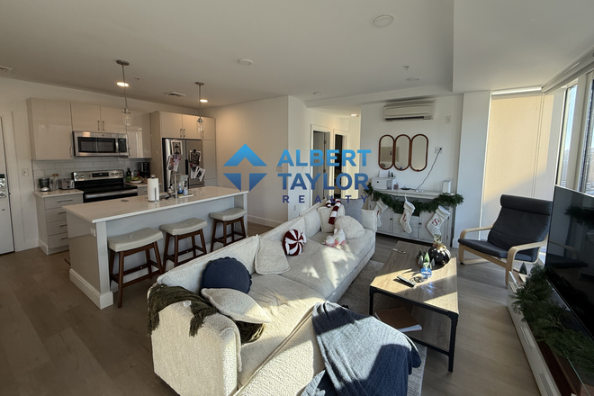 Living Area - *NO BROKER FEE*! Gorgeous 3Bed/2Bath with FLOOR to CEILING WINDOWS! Apartments