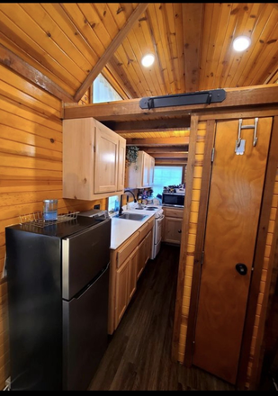 kitchen - Tiny House All Bills Paid close to Rice University
