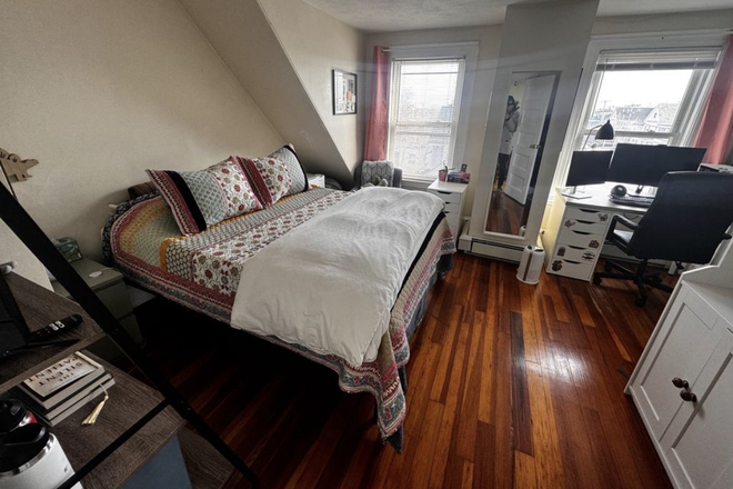 Bed 1 - Rare 2 bed near Tufts University Apartments