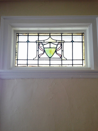 stained glass in the living room - Tons of light, safe & secure -  private bathroom & kitchenette in this great shared unit Apartments