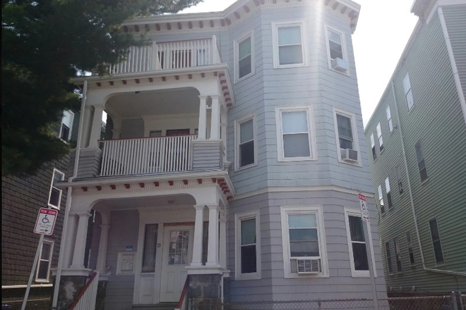 Front - Sudan st Apartments