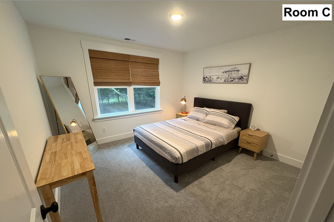 Upstairs bedroom (C) - Private room for rent in brand new 2026 home!