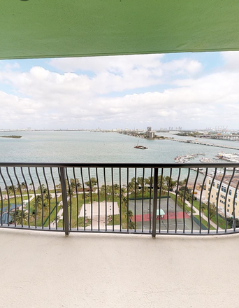 View - Apartment Overlooking Biscayne Bay close to Miller Campus