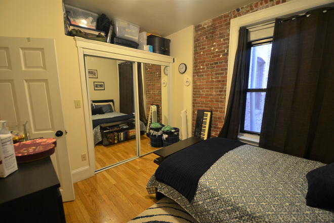 Bedroom 2 - 2 Bedroom on Marlborough St - Available 9/1/26 Apartments