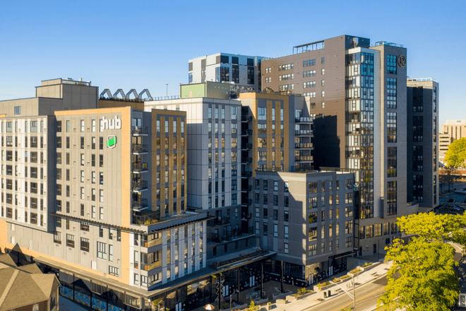 Outside - Hub State Street Apartments
