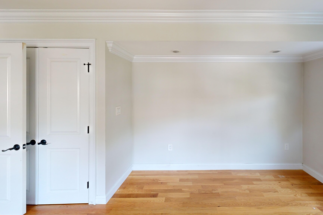 Visit hubrealtyproperties.com - Allston, Beautiful 3 bedroom 2 bathroom with brand new kitchen and bath Apartments