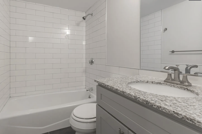 Bathroom - 106 Hammond Street Apt.1