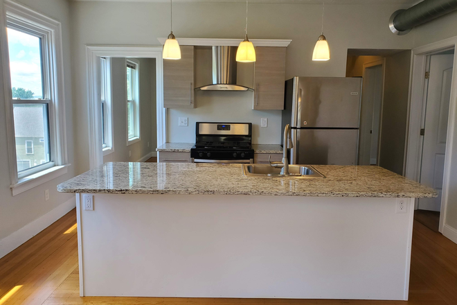 Kitchen - Co-Living: 2nd floor With WALK IN CLOSET & FREE In Unit Washer & Dryer Apartments