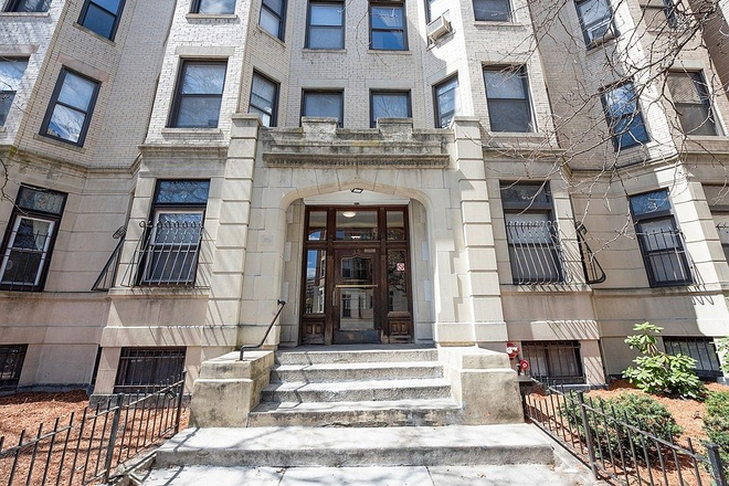Building Exterior - Available Sept 1: Charming & Quiet Studio Next to Berklee
