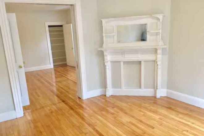 living - Fantastic location! Harvard business, redline, Charles river. Apartments