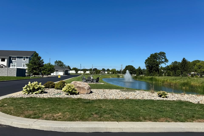 pond - WESTRIDGE FLATS Apartments