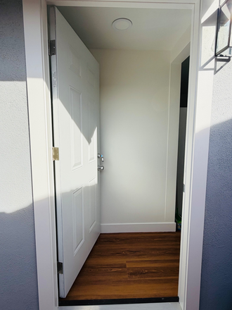 Private entrance - Great area- parking, utilities, in unit laundry included! House