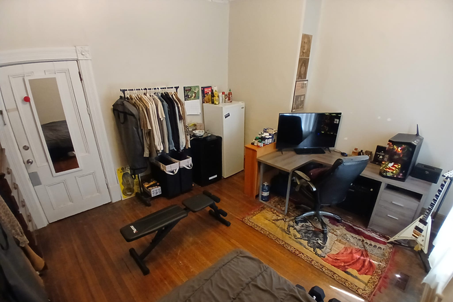 Bedroom2 - Room for rent 5 min walk to UofT St George Campus! House