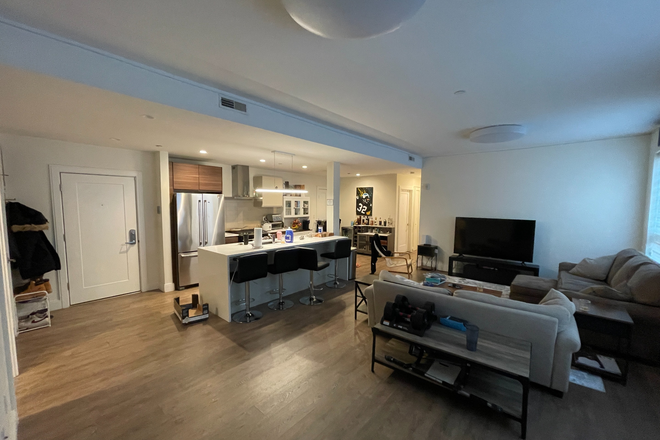 Living room/ Kitchen - Longwood terrace Apartments