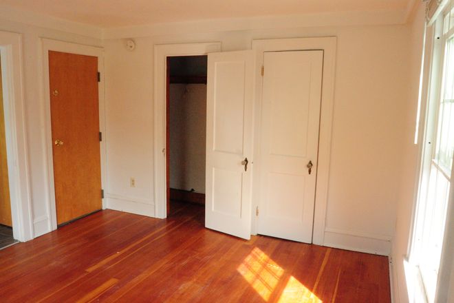 Living room with closet - 40 UNIVERSITY TERRACE Apt -  a 2 minute walk to UVM campus