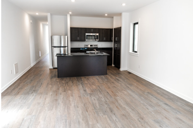 Kitchen - Exquisite 6-Bedroom Home for Rent in the VCU area of Richmond, VA