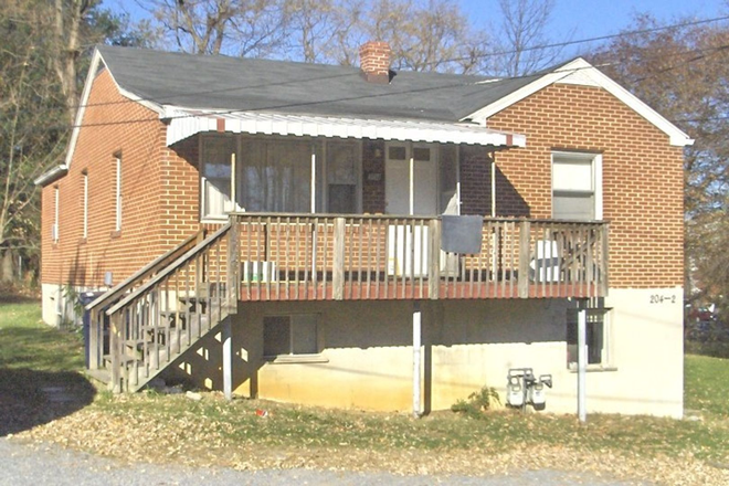  - 2 Bedroom 1 Bath Duplex