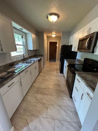 Kitchen - Student Friendly Home for Rent! 4 Bed/3 Bath