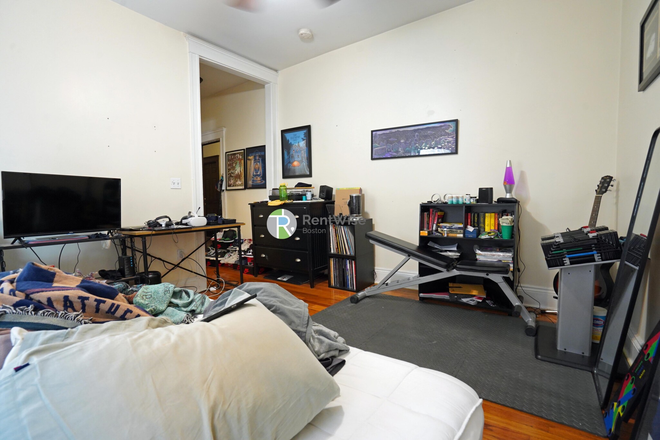 1 - SEPT 2026-New Kitchen, Fresh Reno! H/HW inc. Cat ok-No Fee