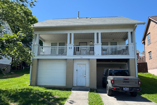 Front - $600 Private Bedroom for rent 5 minute drive to UTK