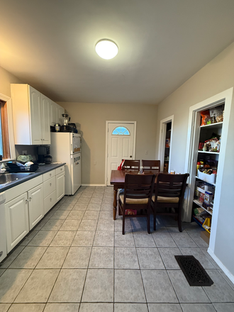 Kitchen - Charming house close to campus.