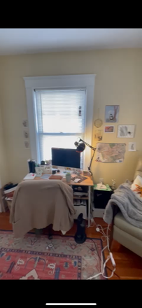 Room for let - 3rd floor apartment room, close to campus