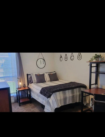 Bedroom - Sublet avail (male):  4th bedroom at Fox Townhomes