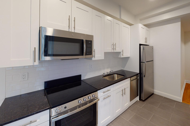 Visit hubrealtyproperties.com - Brighton, large front facing 2 bedroom, easy access to the  shuttle bus and Green line