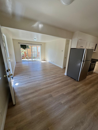 Living Room - Spacious 3-Bedroom Unit in Central Berkeley w/Patio