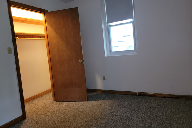 Interior - 124 Amity St, Amherst MA Apt. #4 FIRST MONTH'S RENT FREE MENTION THIS AD AND SIGN BEFORE 6/15!