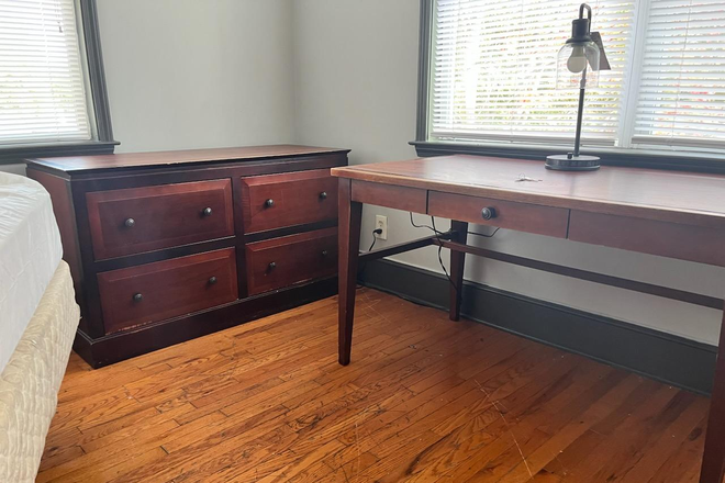 Bedroom - STUDENT HOUSING close to MARTA Duplex
