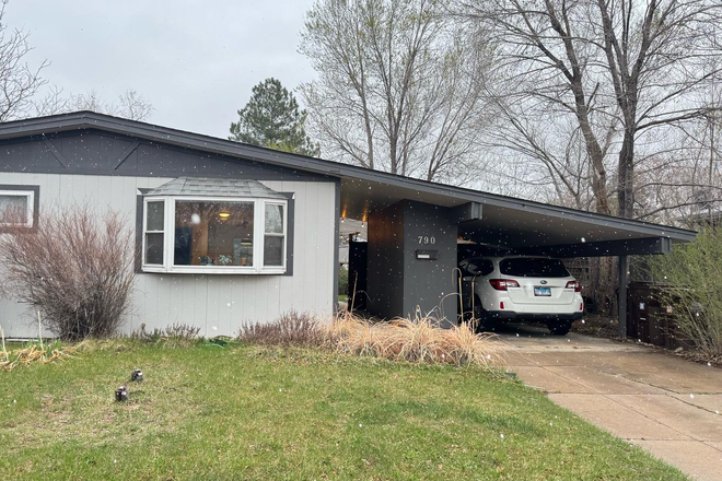 the house - Furnished bedroom available now!