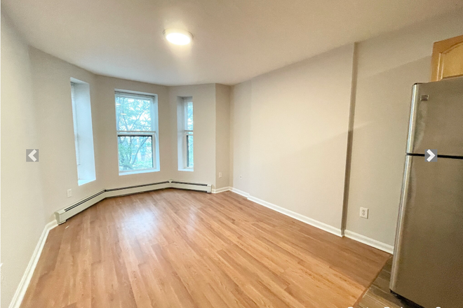 living room - Bright and Sunny 3 Bed / 1 Bath near campus available 9/1/25!!! Apartments