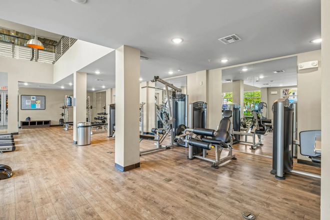 Premium Gym - IQ Luxury Apartments - 1x1 in a 4x4