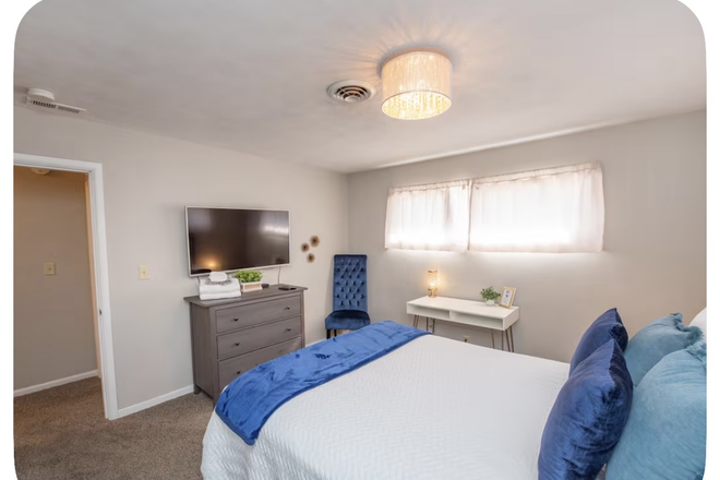 Room 1 - Beautiful Home Near Purdue University!
