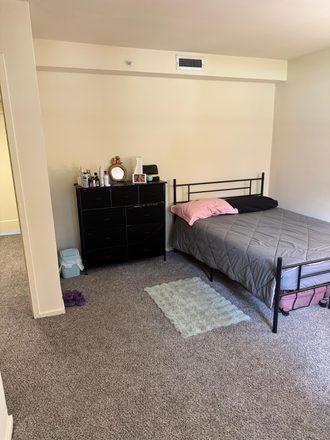 Bedroom - On-Campus: Large Private Room at Graduate Gardens for UMD Student Apartments