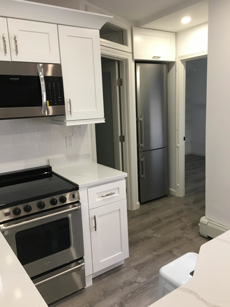 Call NOW for showings! 617-236-8550 - TEMPLE ST - *NO FEE* RENOVATED 3BR/1BA ON BEACON HILL FOR *9/1/2026* W/ IN UNIT W/D, H&HW + WIFI INC Condo
