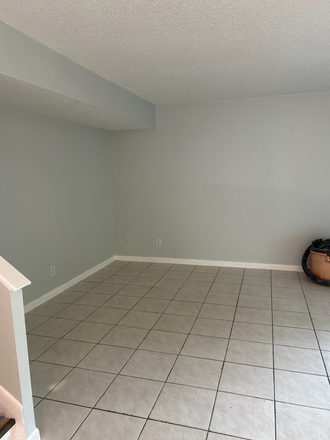 Living room - Quiet Condo community close to USF