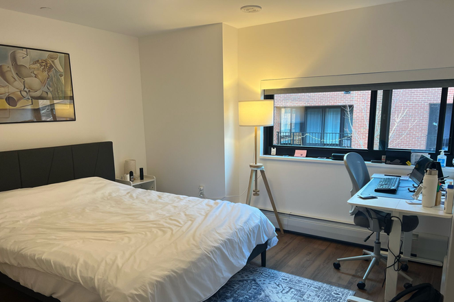 Bedroom - SFP Soldiers Field Park Apartments