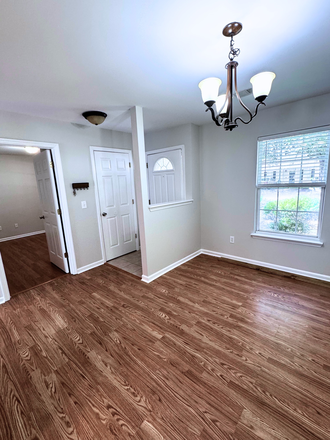 Dining Room - 3Bd/2Ba Townhome with Fenced Yard on James Island