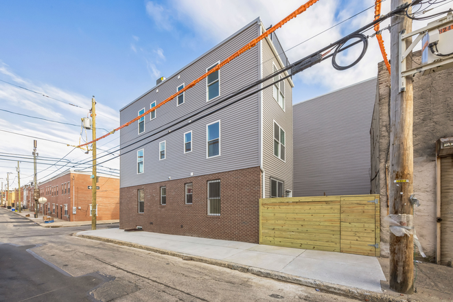 exterior ride view - University City 3 Bed with 3 Private Baths Duplex