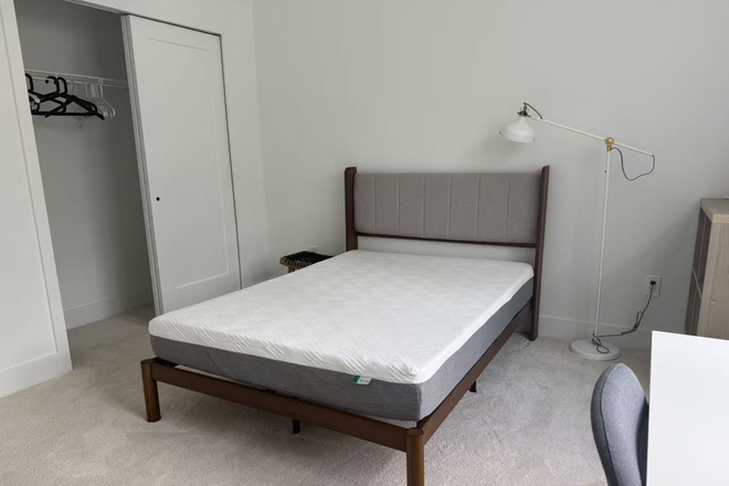 bedroom - Furnished Bedroom with Shared Bathroom, Female Only