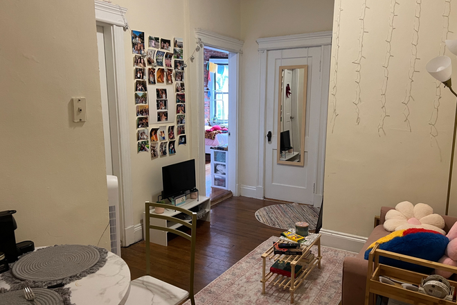 Living room - 2 bed 1 bath apartment- Westland Ave