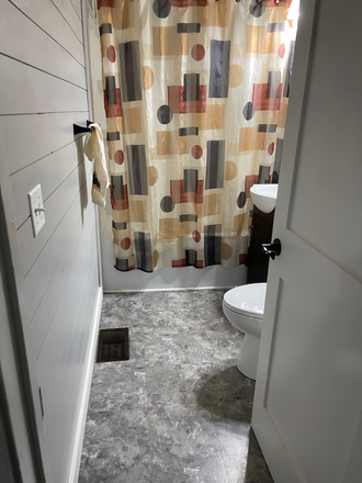 Upstairs Bathroom - Private Residence House