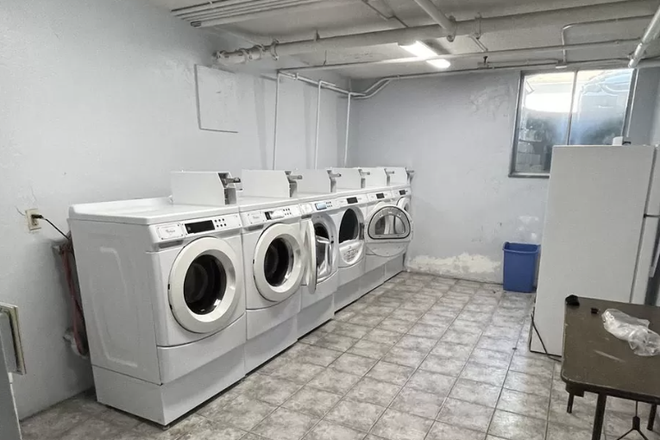 Laundry - GREAT 1 BED/ 1 BATH AVAILABLE 09/01. SUPER CLOSE TO CAMPUS!!! Apartments