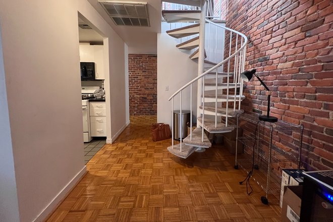 Photo - Duplex Condo in Kendall w Parking, AC, Laundry in Unit