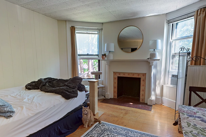 Living Space - Beacon St Studio Brookline