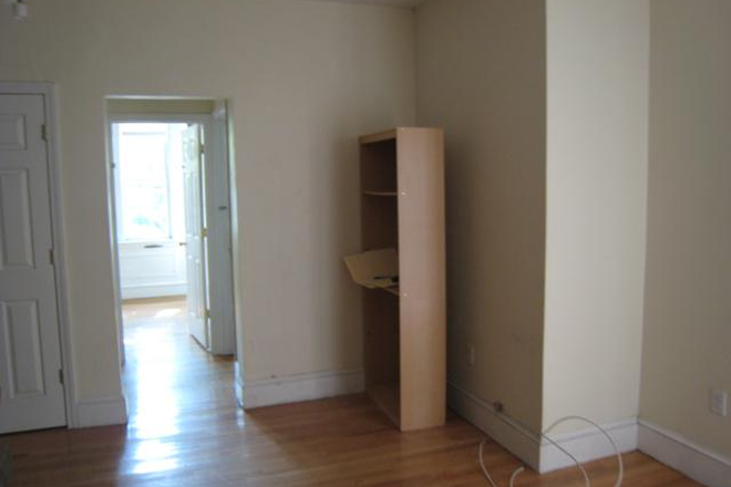 Bedroom - WONDERFUL 4 BED ST.PAUL ST 09/01 CLOSE  TO BU**NO FEE Apartments